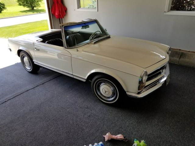 1966 White Mercedes-Benz SL-Class Convertible