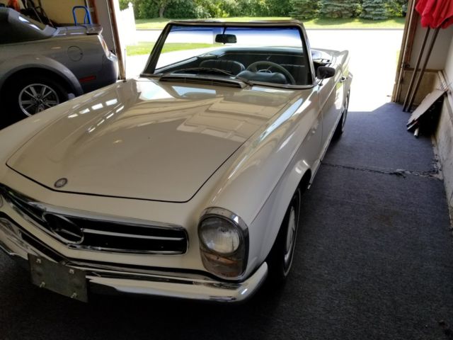 1966 White Mercedes-Benz SL-Class Convertible