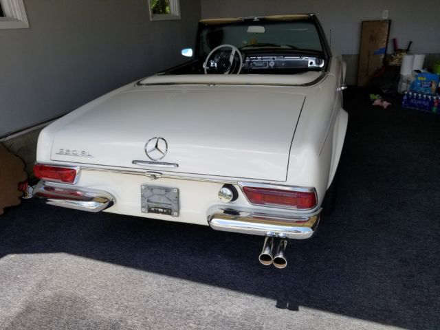 1966 White Mercedes-Benz SL-Class Convertible