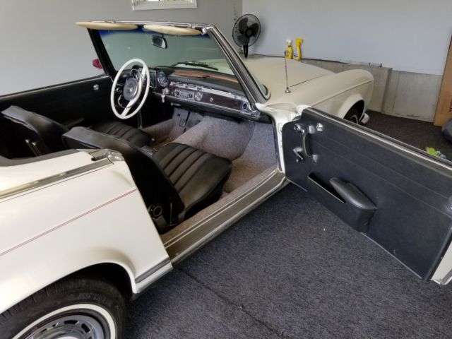 1966 White Mercedes-Benz SL-Class Convertible