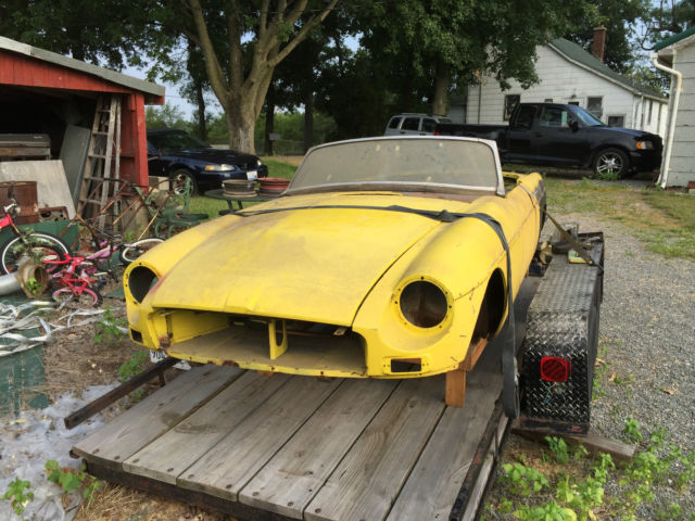 1966 Yellow MG MGB Convertible