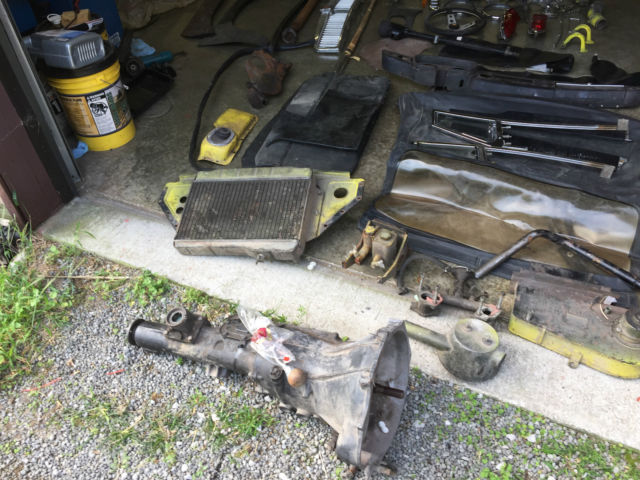 1966 Yellow MG MGB Convertible