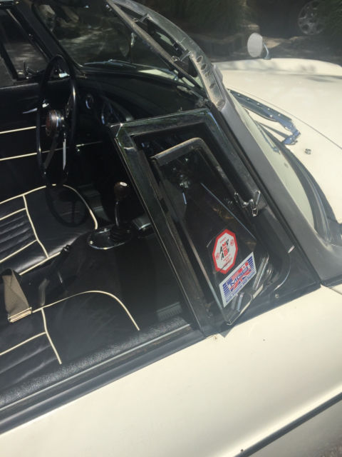 1966 BEIGE MG MGB Convertible