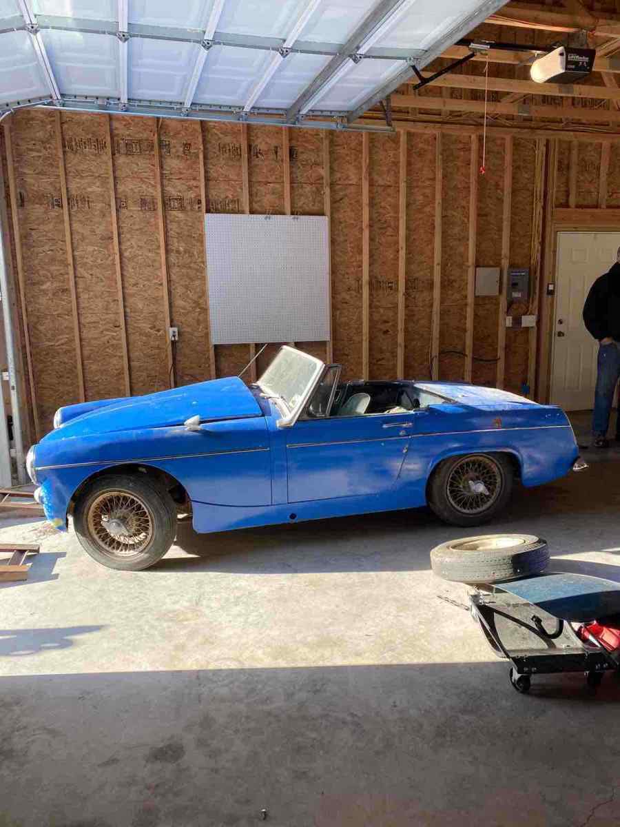 1966 Blue MG RDS convertible Convertible