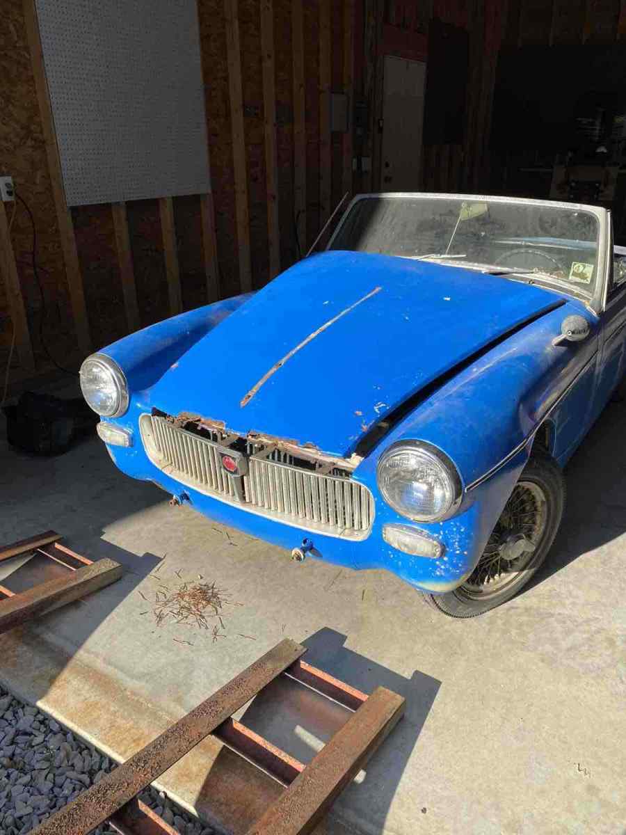 1966 Blue MG RDS convertible Convertible