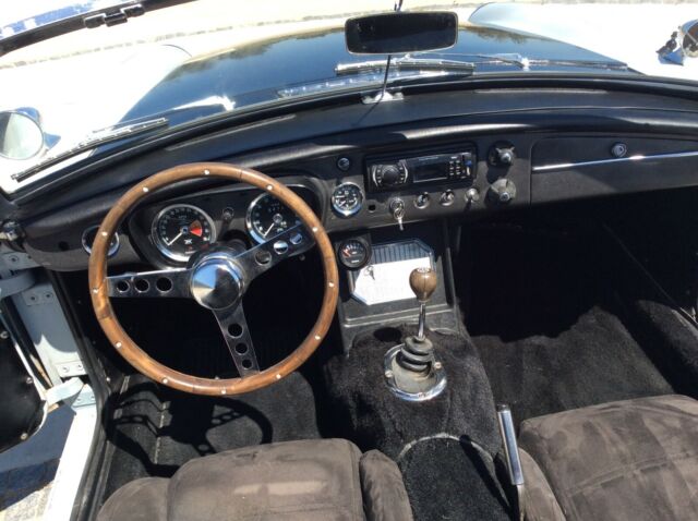 1966 Black / White MG MGB Convertible