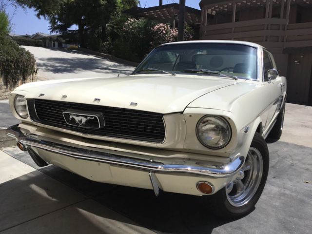 1966 Ford White Ford Mustang Coupe