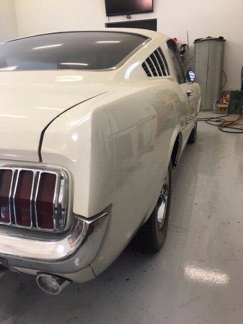 1966 Wimbledon White Ford Mustang Fastback