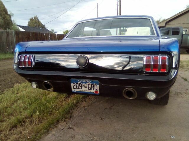 1966 Super jet black on bottom on bottom and impulse blue on top Ford Mustang Coupe
