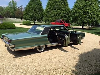 1966 Green Chrysler New Yorker Sedan