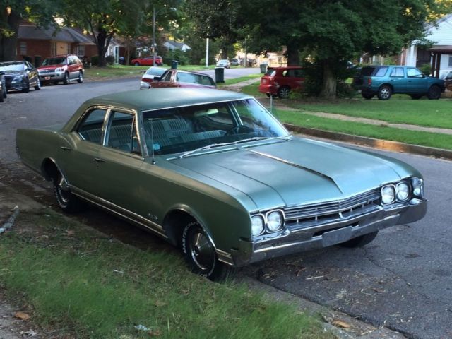 1966 Green Oldsmobile Eighty-Eight Sedan