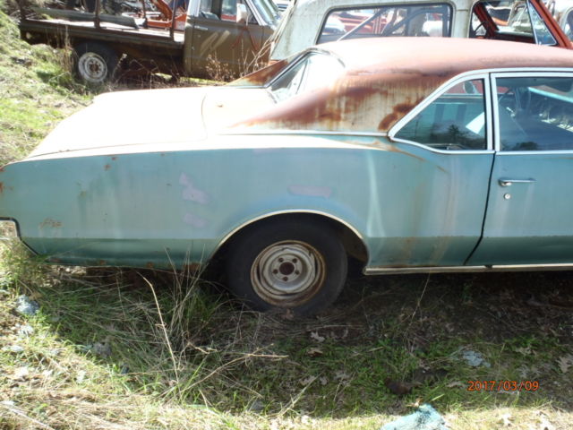 1966 Oldsmobile Cutlass Sedan