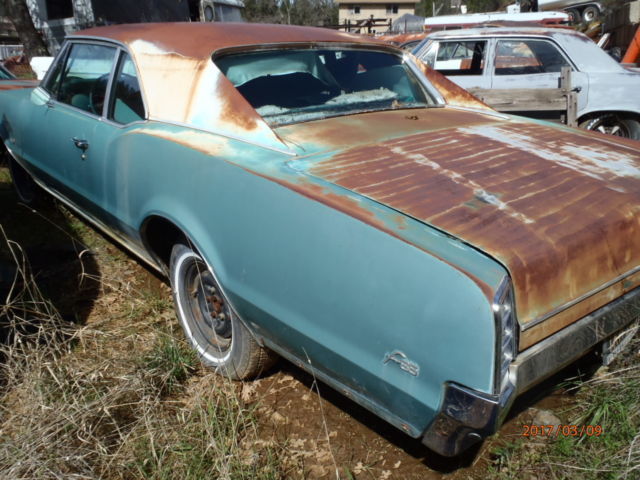 1966 Oldsmobile Cutlass Sedan