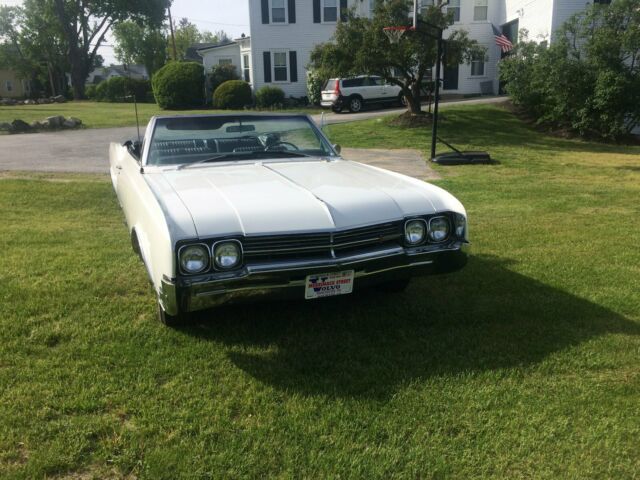1966 White Oldsmobile Eighty-Eight Convertible