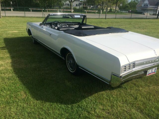1966 White Oldsmobile Eighty-Eight Convertible
