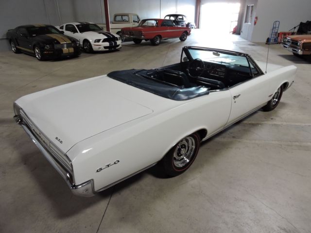 1966 White Pontiac GTO Convertible