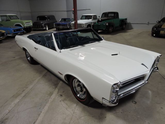 1966 White Pontiac GTO Convertible