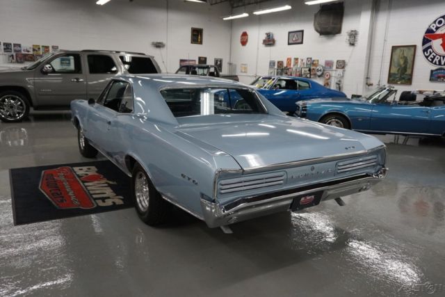 1966 Silver Pontiac GTO