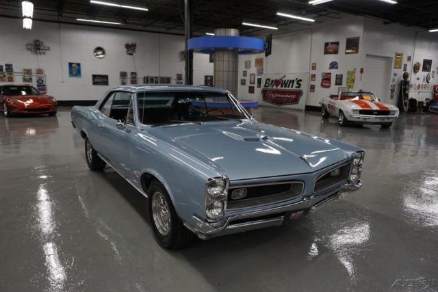 1966 Silver Pontiac GTO