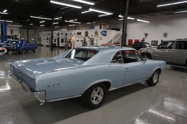 1966 Silver Pontiac GTO