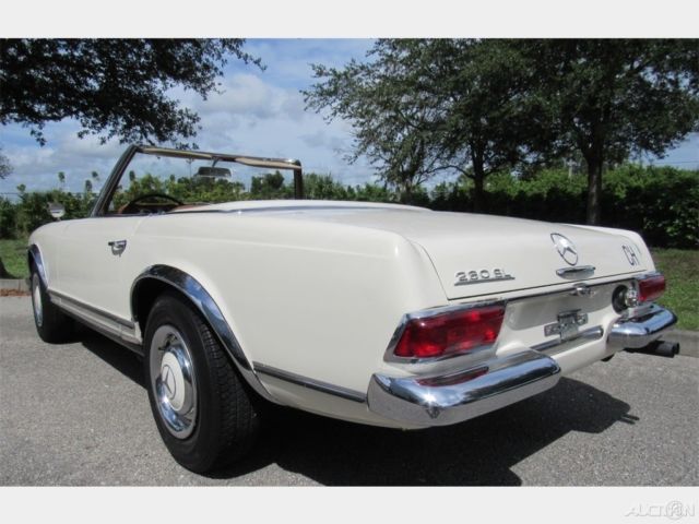 1966 White Mercedes-Benz SL-Class