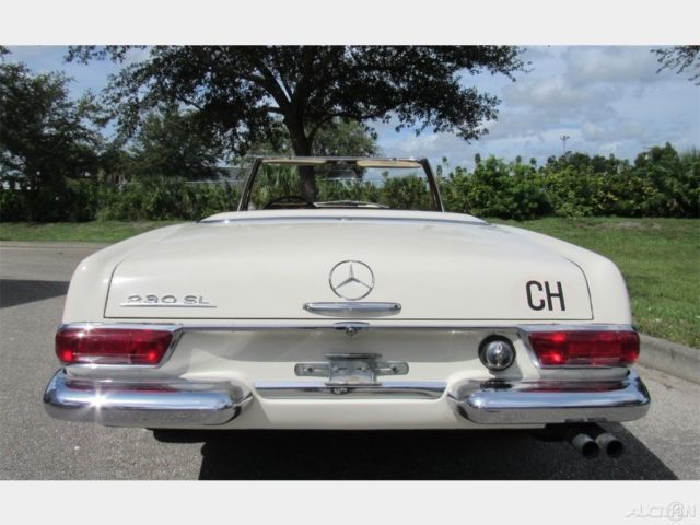 1966 White Mercedes-Benz SL-Class