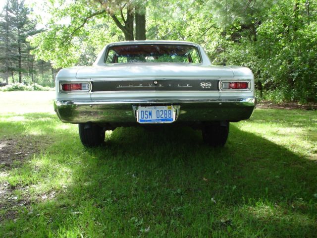 1966 Pearl White Chevrolet Chevelle Hard Top