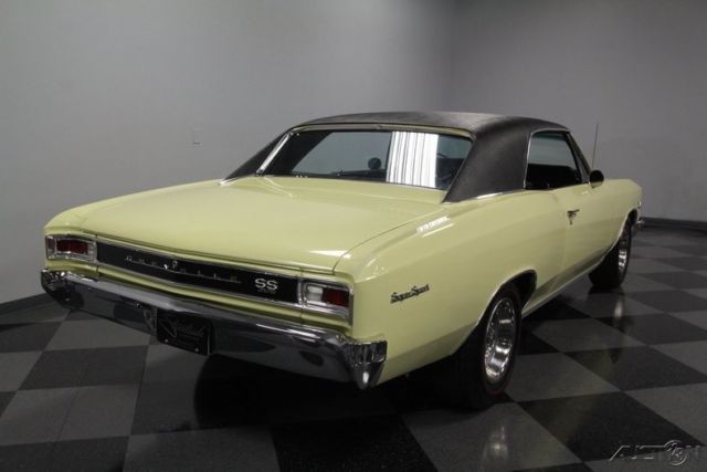 1966 Yellow Chevrolet Chevelle