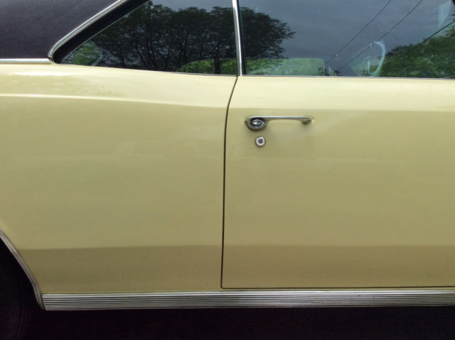 1966 Butternut Yellow Chevrolet Chevelle Coupe