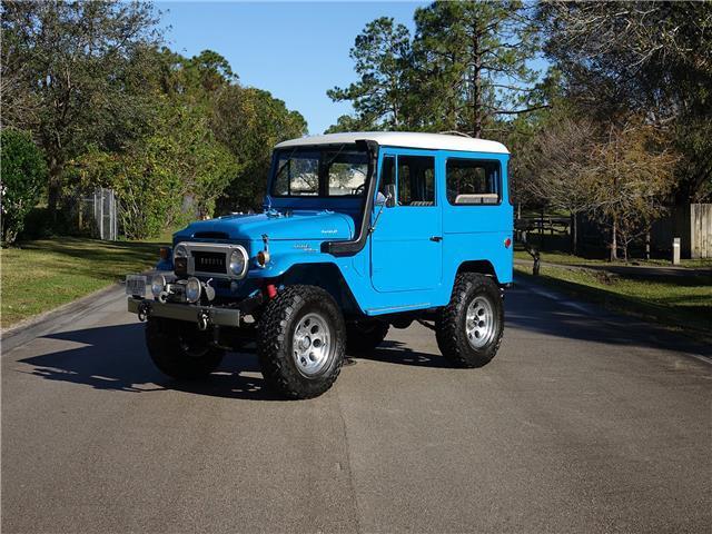 1966 Blue Toyota FJ Cruiser SUV