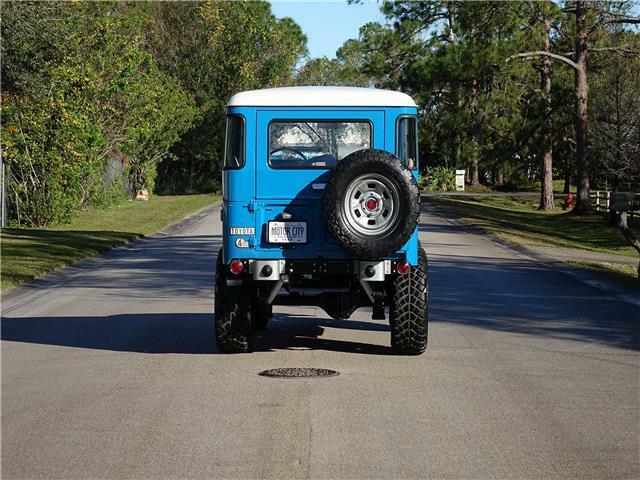 1966 Blue Toyota FJ Cruiser SUV