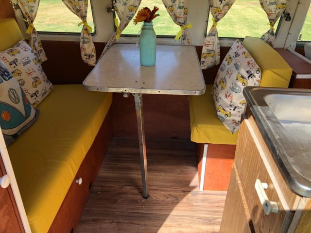 1966 Green Volkswagen Bus/Vanagon Van Camper