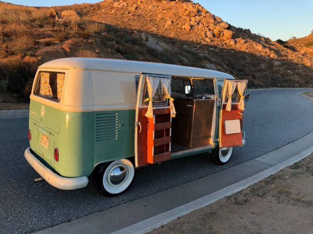 1966 Green Volkswagen Bus/Vanagon Van Camper