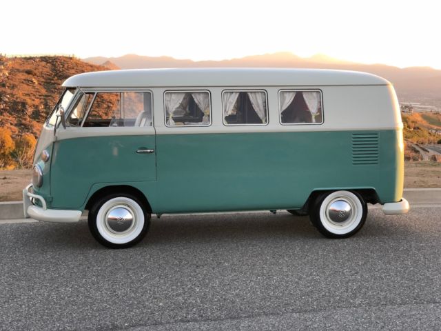 1966 Green Volkswagen Bus/Vanagon Van Camper