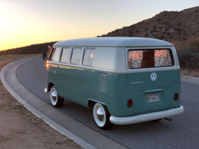 1966 Green Volkswagen Bus/Vanagon Van Camper