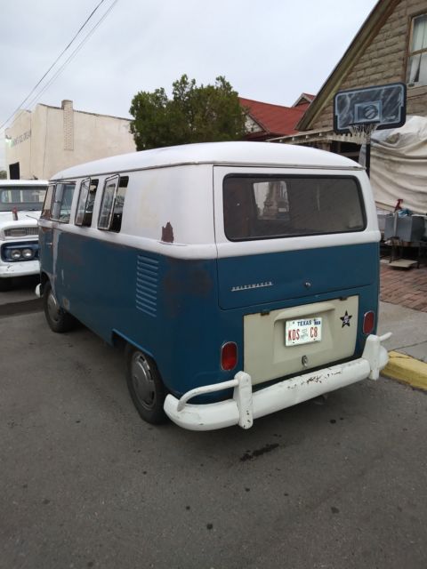 1966 blue-white Volkswagen Bus/Vanagon
