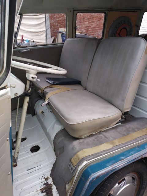 1966 blue-white Volkswagen Bus/Vanagon