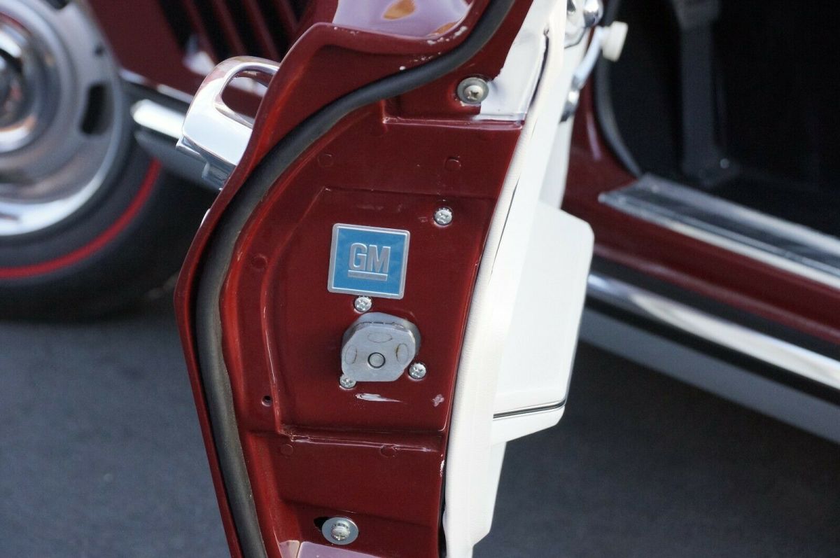 1967 Marlboro Maroon Chevrolet Corvette Coupe