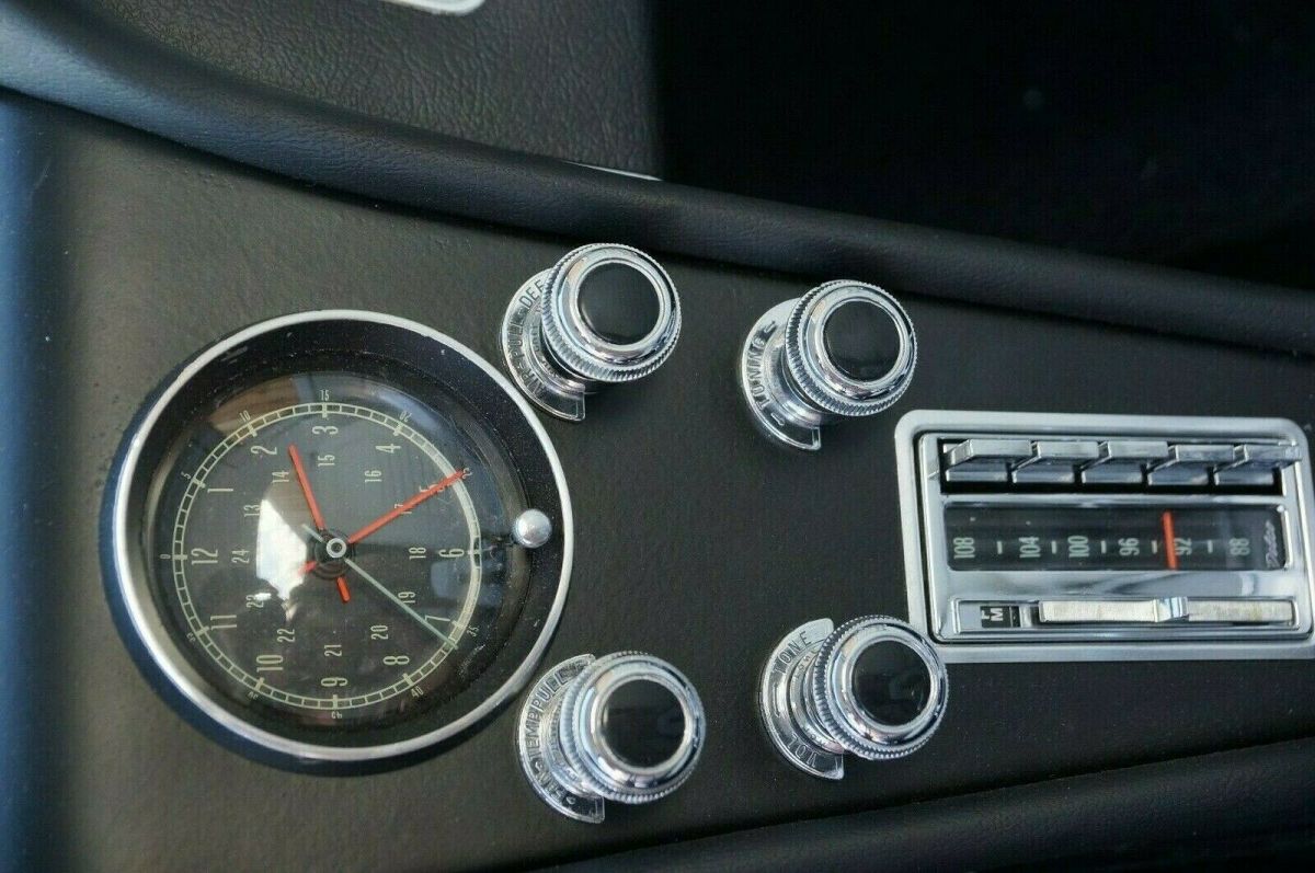 1967 Marlboro Maroon Chevrolet Corvette Coupe