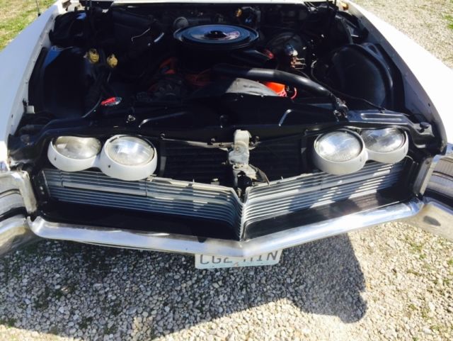 1967 White Buick Riviera Hardtop