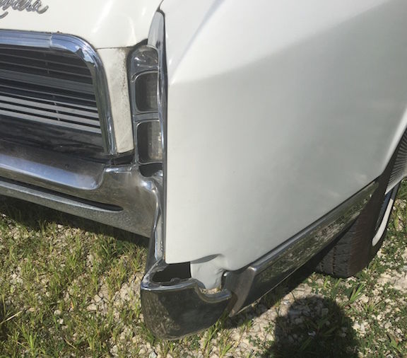 1967 White Buick Riviera Hardtop