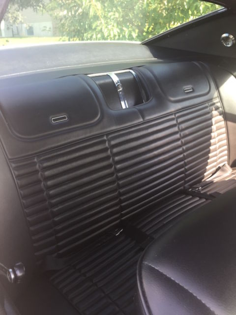 1967 White Buick Riviera Hardtop