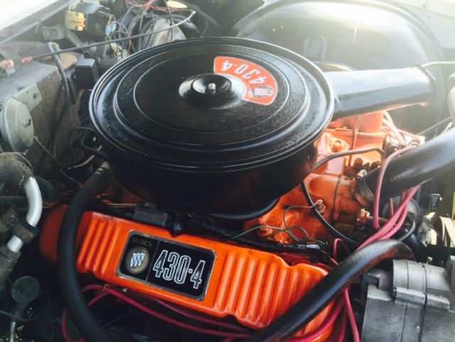 1967 White Buick Riviera Hardtop