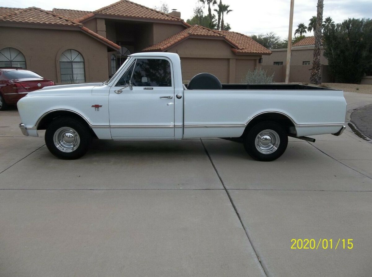 1967 White Chevrolet C-10