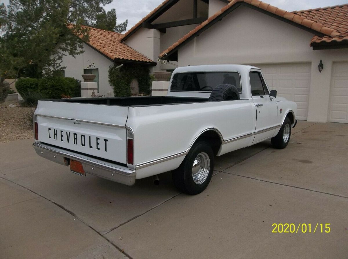 1967 White Chevrolet C-10