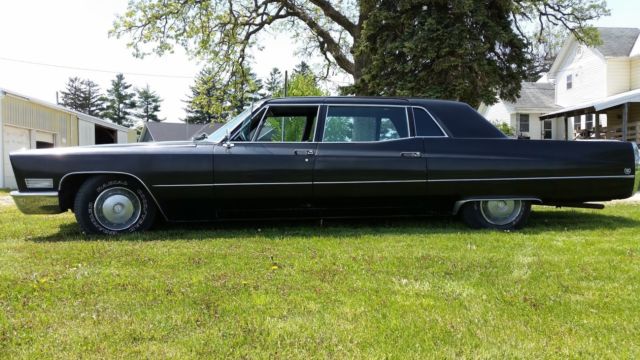 1967 Black Cadillac Fleetwood Limousine