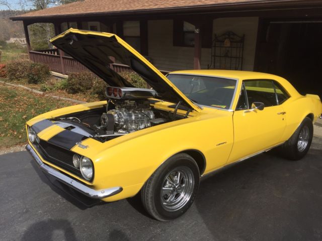 1967 Yellow Chevrolet Camaro