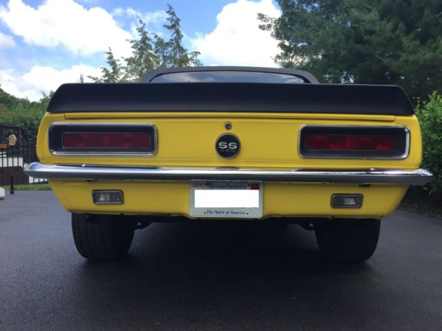 1967 Yellow Chevrolet Camaro Con