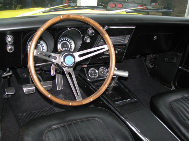 1967 Yellow Chevrolet Camaro Con