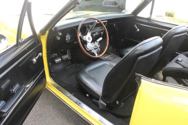 1967 Yellow Chevrolet Camaro Con